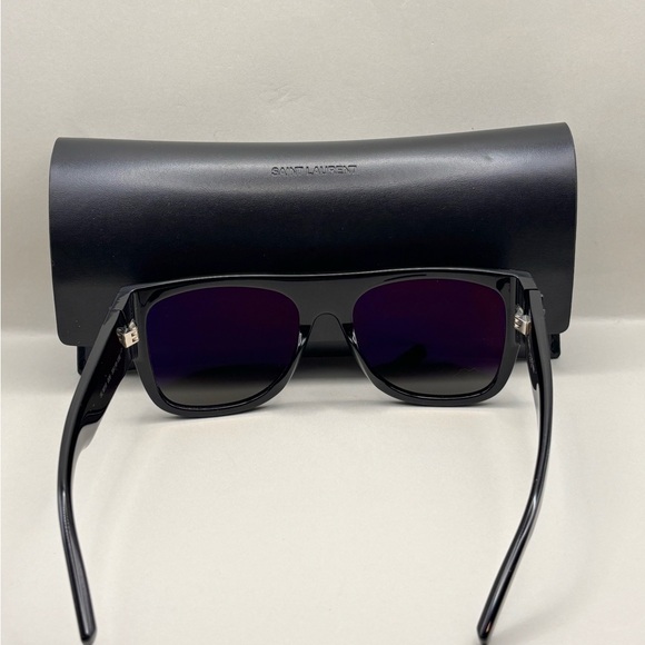 Yves Saint Laurent Sunglasses
SL M16 001 Black / Grey